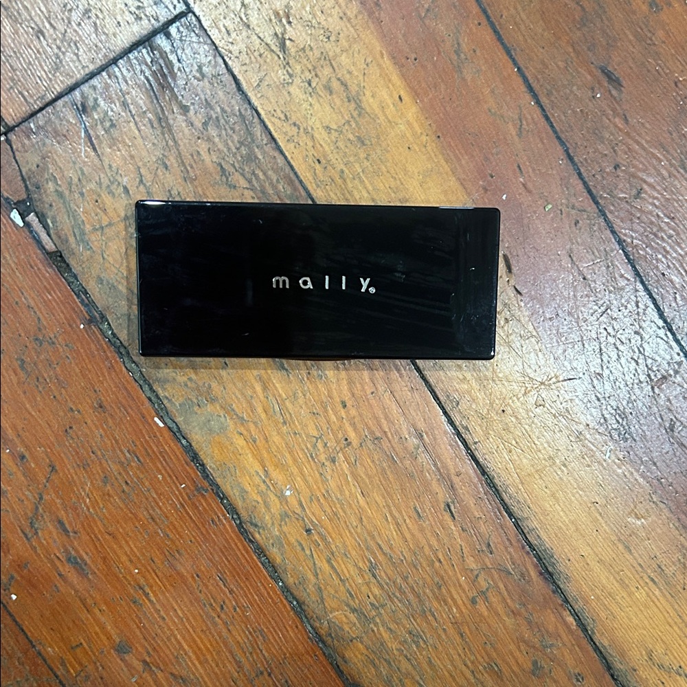Mally Custom Color Concealer System Palette in tan